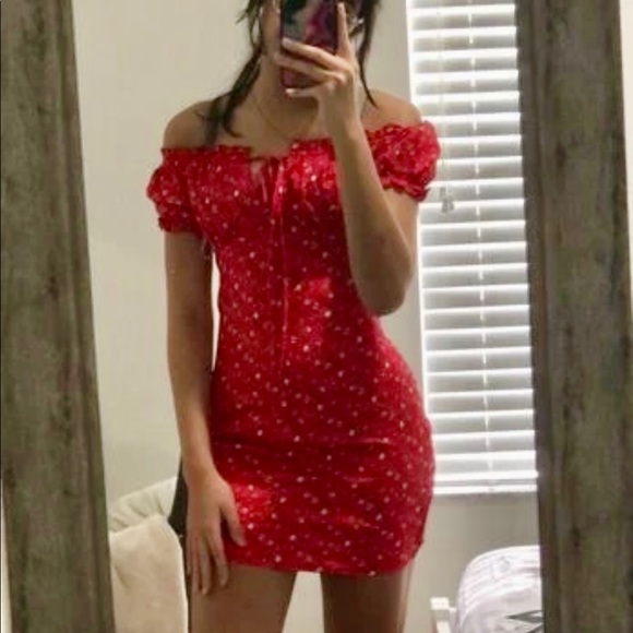 Red Off Shoulder Ditsy Floral Shirred Back Dress - Picture 2 of 2